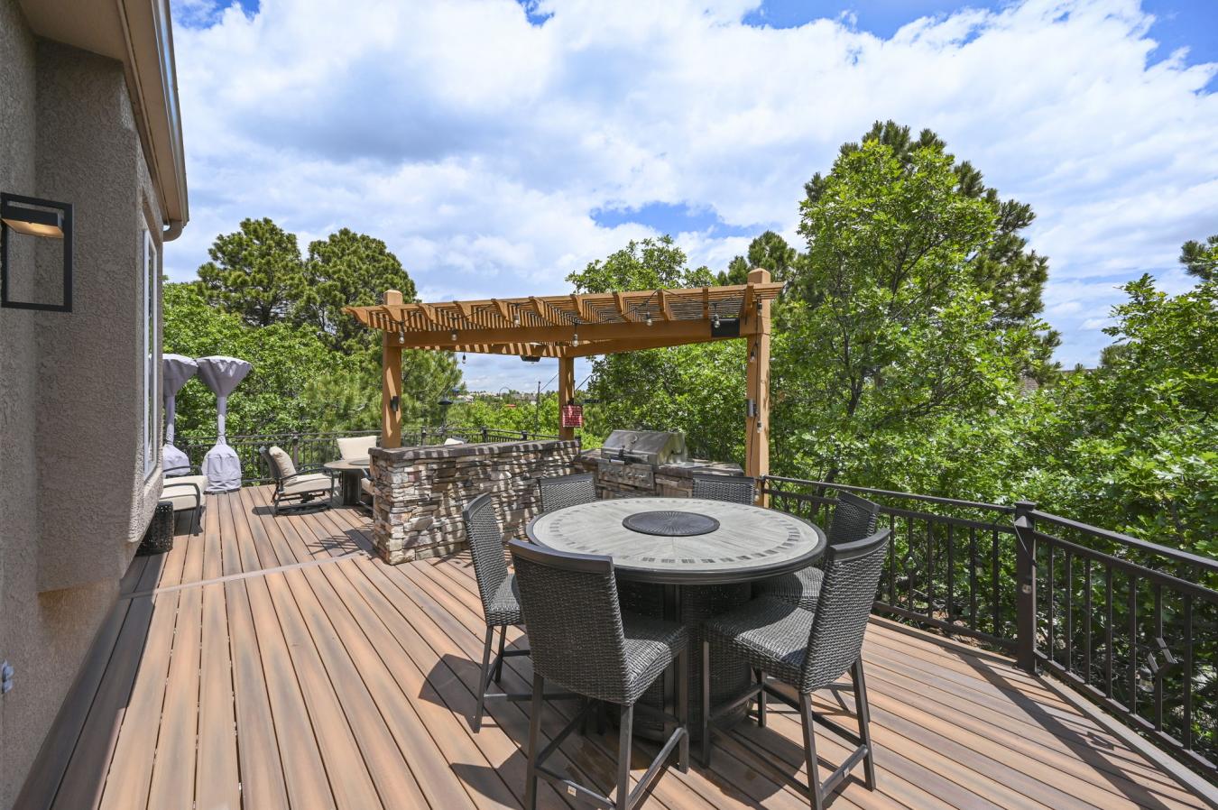 Colorado Springs, Colorado, 80918, United States, 5 Bedrooms Bedrooms, ,3 BathroomsBathrooms,Residential,For Sale,1876779