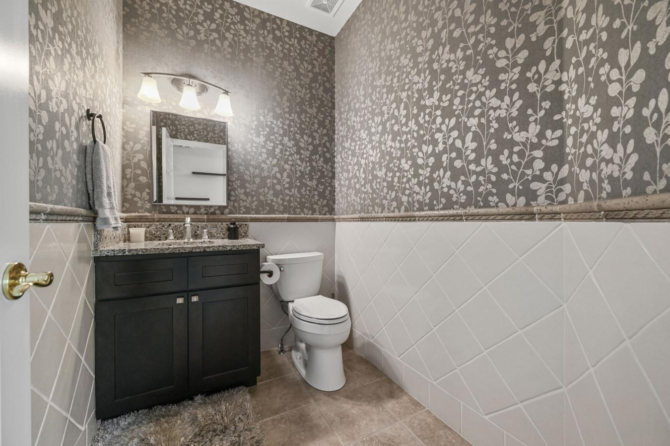 Colorado Springs, Colorado, 80918, United States, 5 Bedrooms Bedrooms, ,3 BathroomsBathrooms,Residential,For Sale,1876779