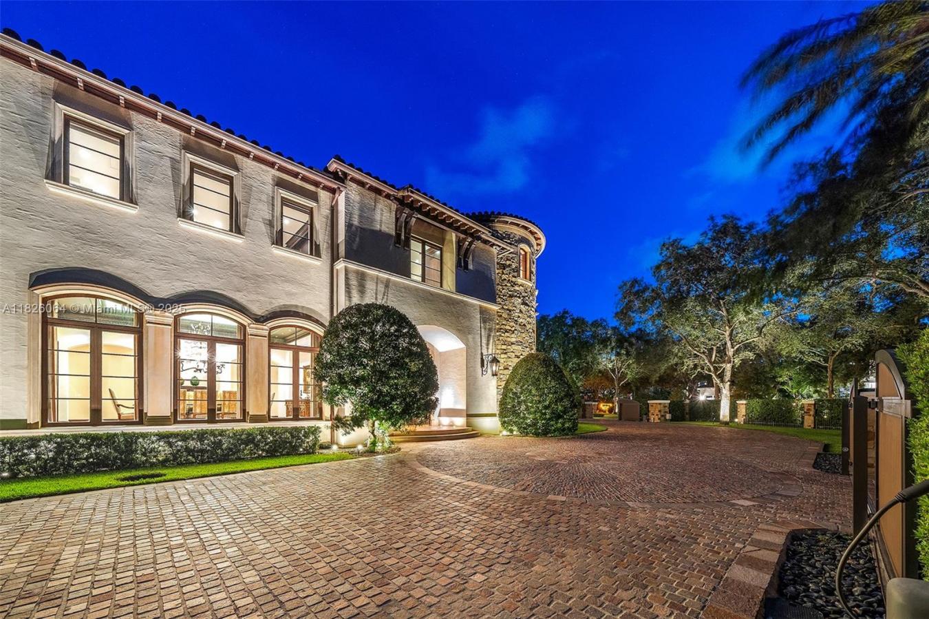 Pinecrest, Florida, 33156, United States, 7 Bedrooms Bedrooms, ,6 BathroomsBathrooms,Residential,For Sale,1876778