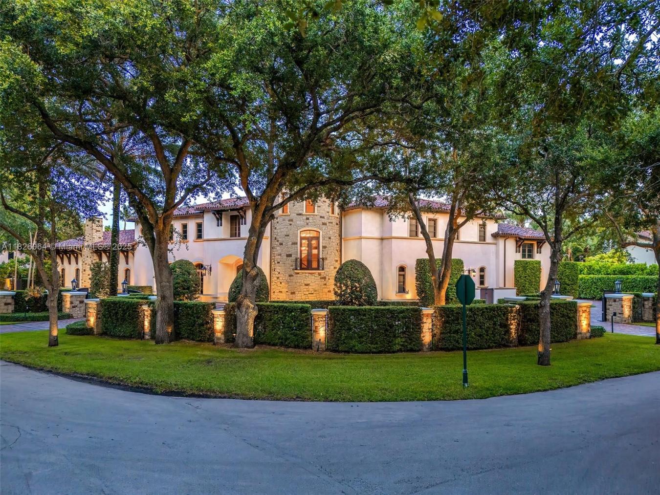 Pinecrest, Florida, 33156, United States, 7 Bedrooms Bedrooms, ,6 BathroomsBathrooms,Residential,For Sale,1876778