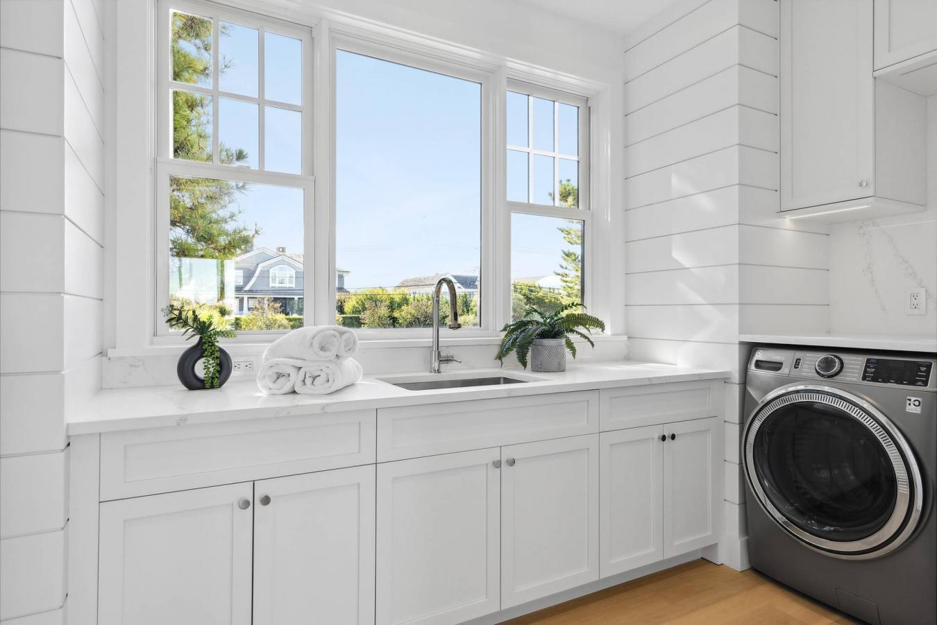 Westhampton Beach, New York, 11978, United States, 5 Bedrooms Bedrooms, ,5 BathroomsBathrooms,Residential,For Sale,1871874