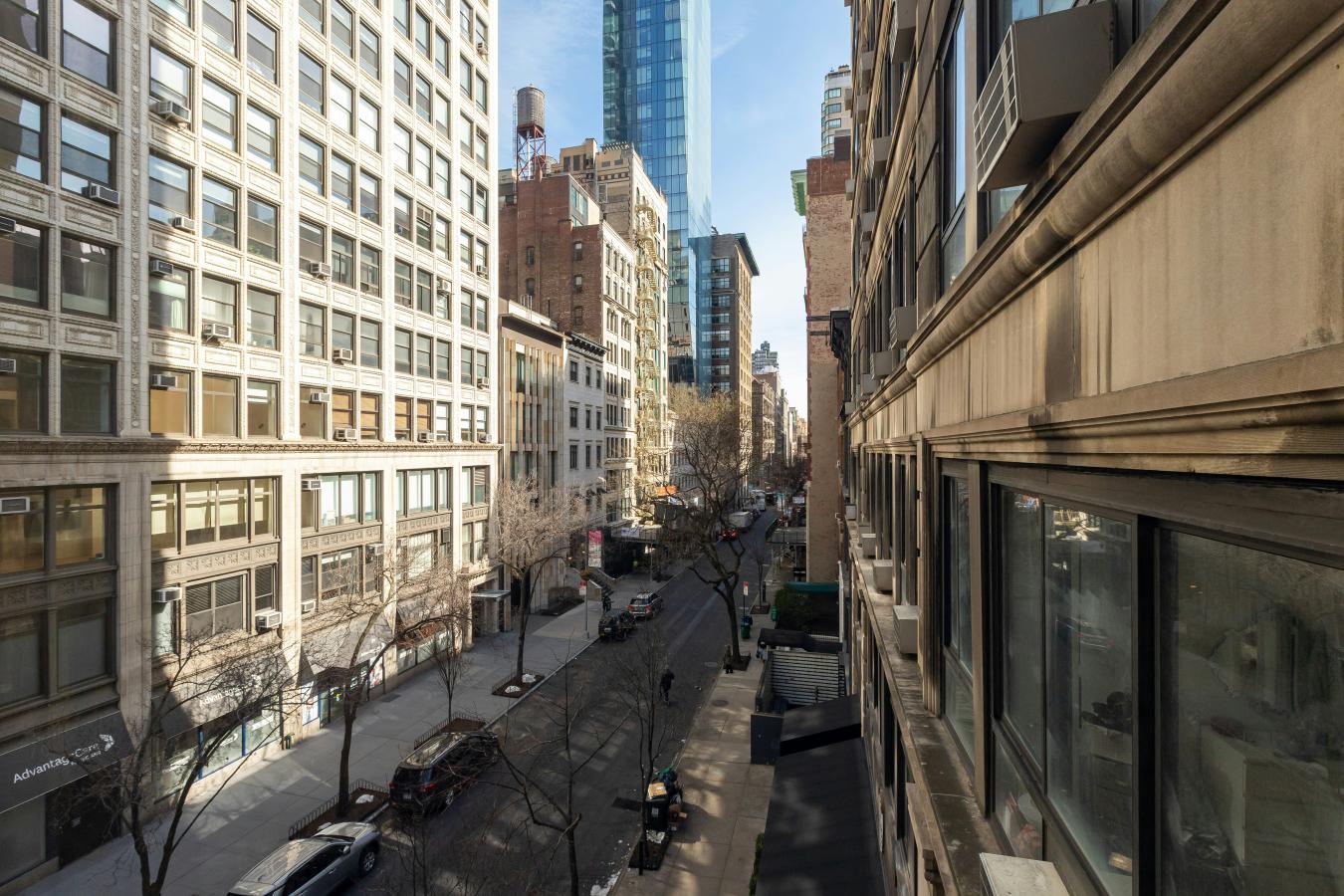 Flatiron, New York, 10010, United States, 3 Bedrooms Bedrooms, ,2 BathroomsBathrooms,Residential,For Sale,1871873