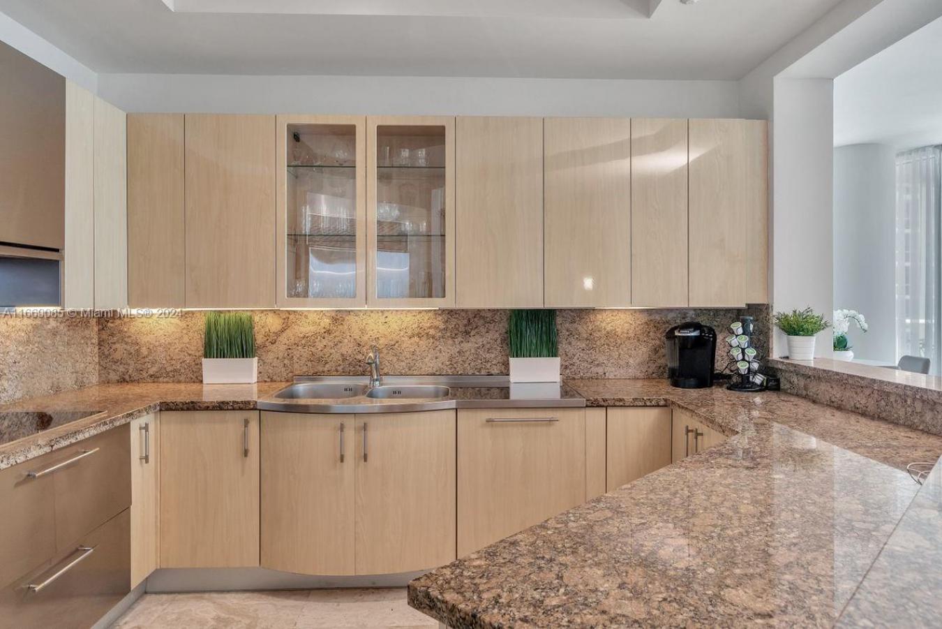 Miami Beach, Florida, 33139, United States, 2 Bedrooms Bedrooms, ,2 BathroomsBathrooms,Residential,For Sale,1876777