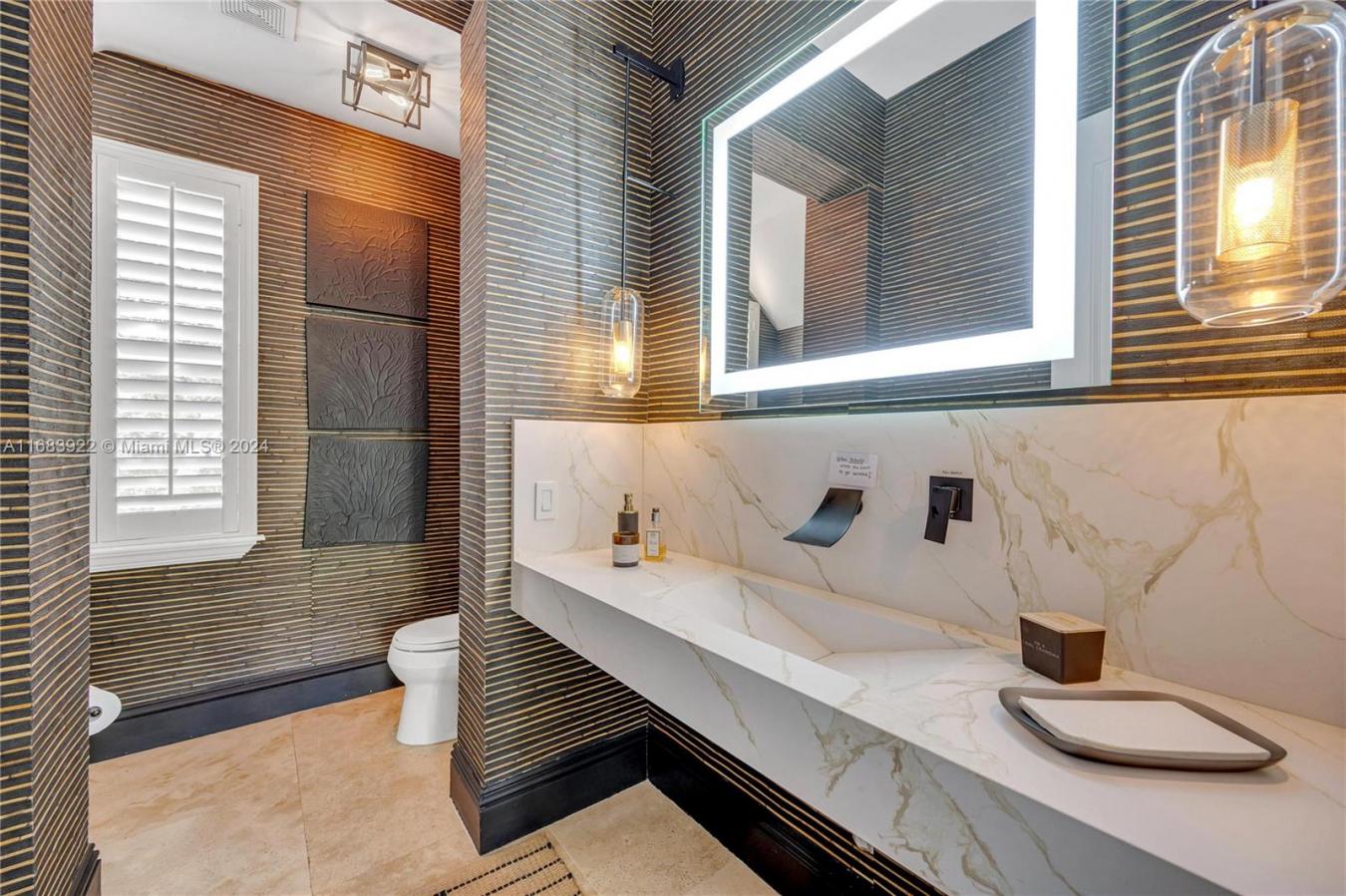 Pinecrest, Florida, 33156, United States, 8 Bedrooms Bedrooms, ,8 BathroomsBathrooms,Residential,For Sale,1951990