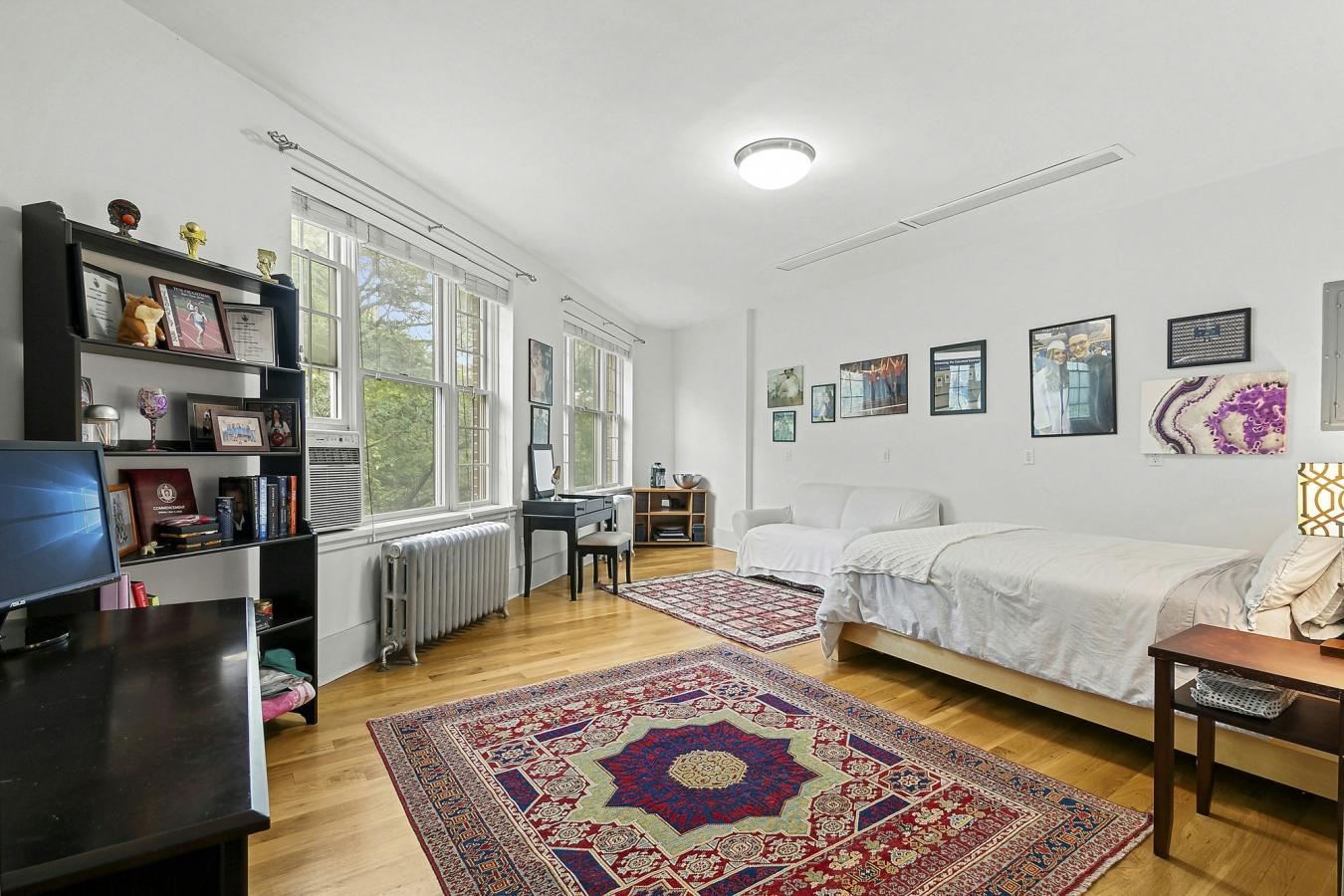Washington Heights, New York, 10032, United States, 6 Bedrooms Bedrooms, ,4 BathroomsBathrooms,Residential,For Sale,1871861