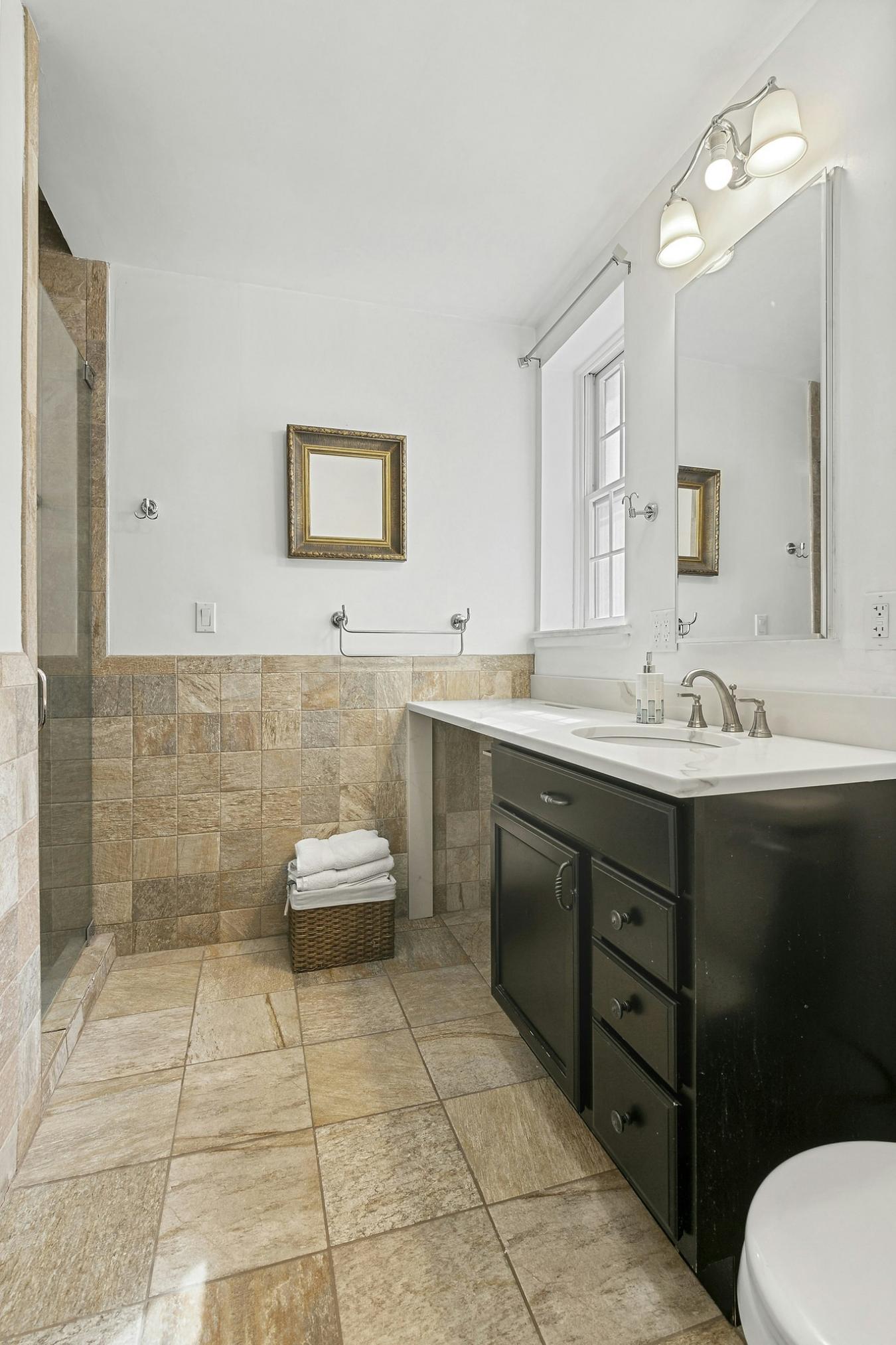 Washington Heights, New York, 10032, United States, 6 Bedrooms Bedrooms, ,4 BathroomsBathrooms,Residential,For Sale,1871861