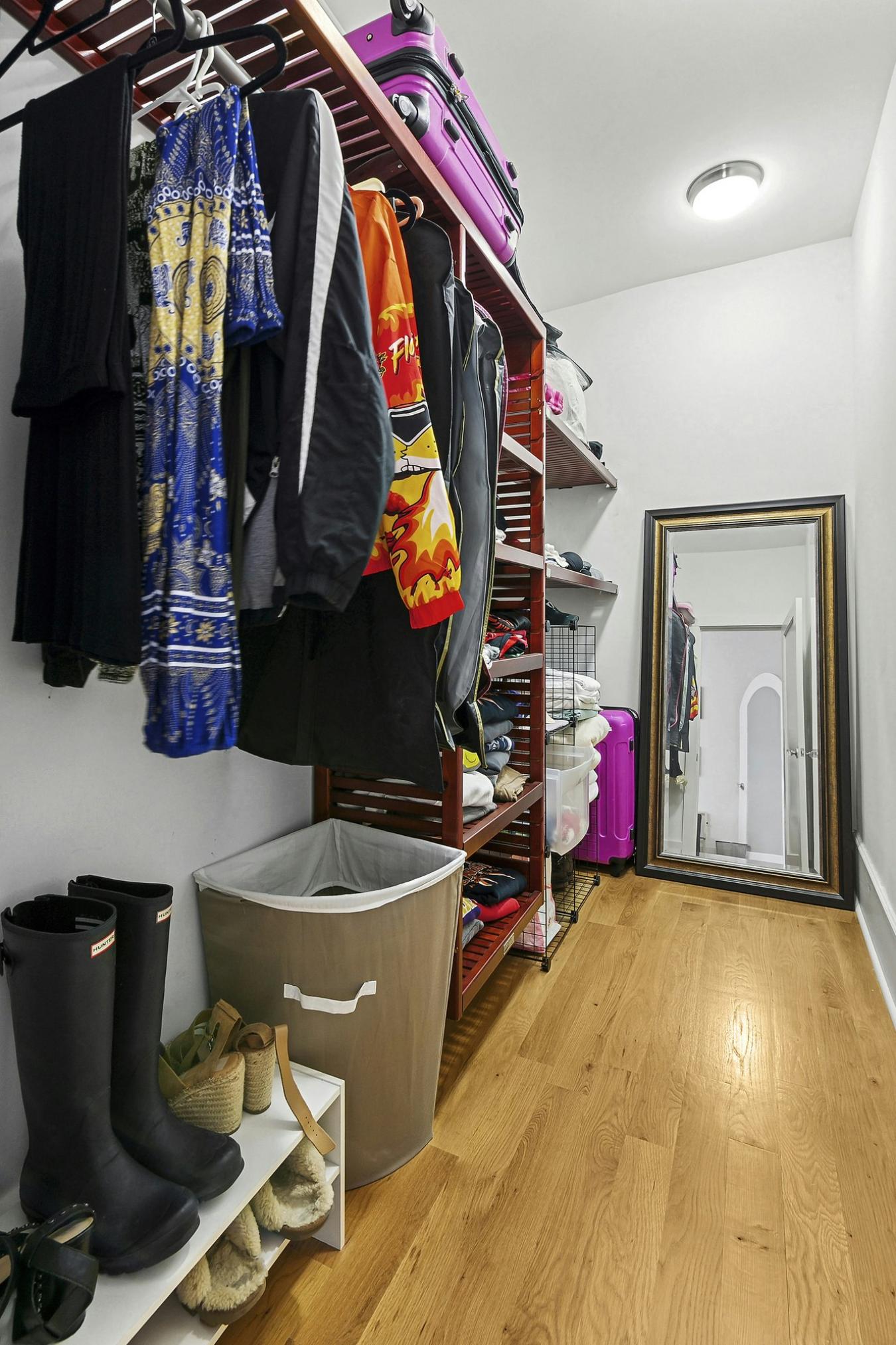 Washington Heights, New York, 10032, United States, 6 Bedrooms Bedrooms, ,4 BathroomsBathrooms,Residential,For Sale,1871861