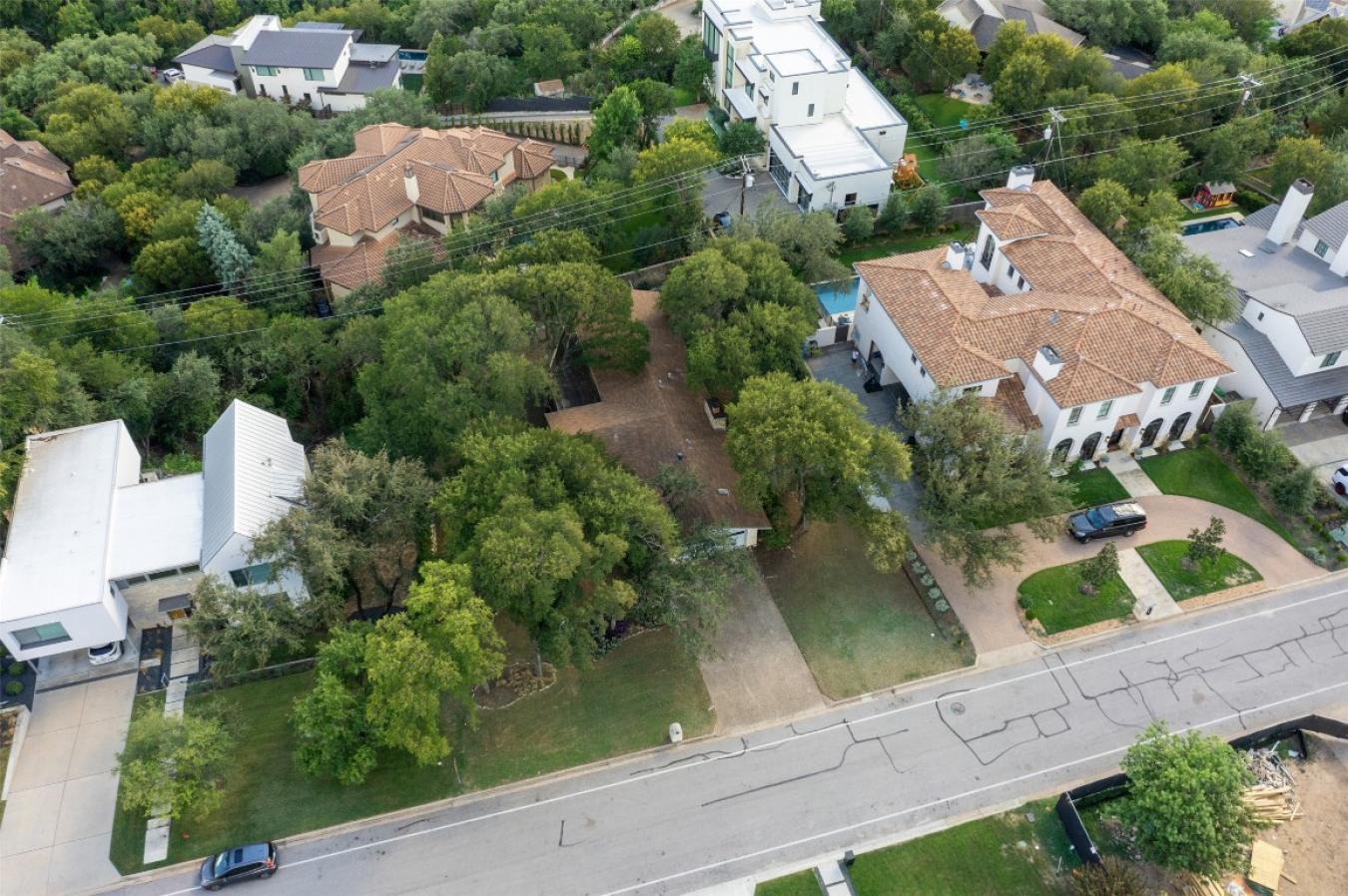 Austin, Texas, 78746, United States, 3 Bedrooms Bedrooms, ,2 BathroomsBathrooms,Residential,For Sale,1880270