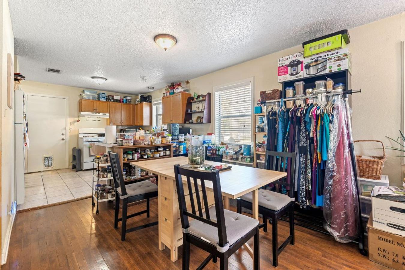 Austin, Texas, 78757, United States, ,Residential,For Sale,1880261