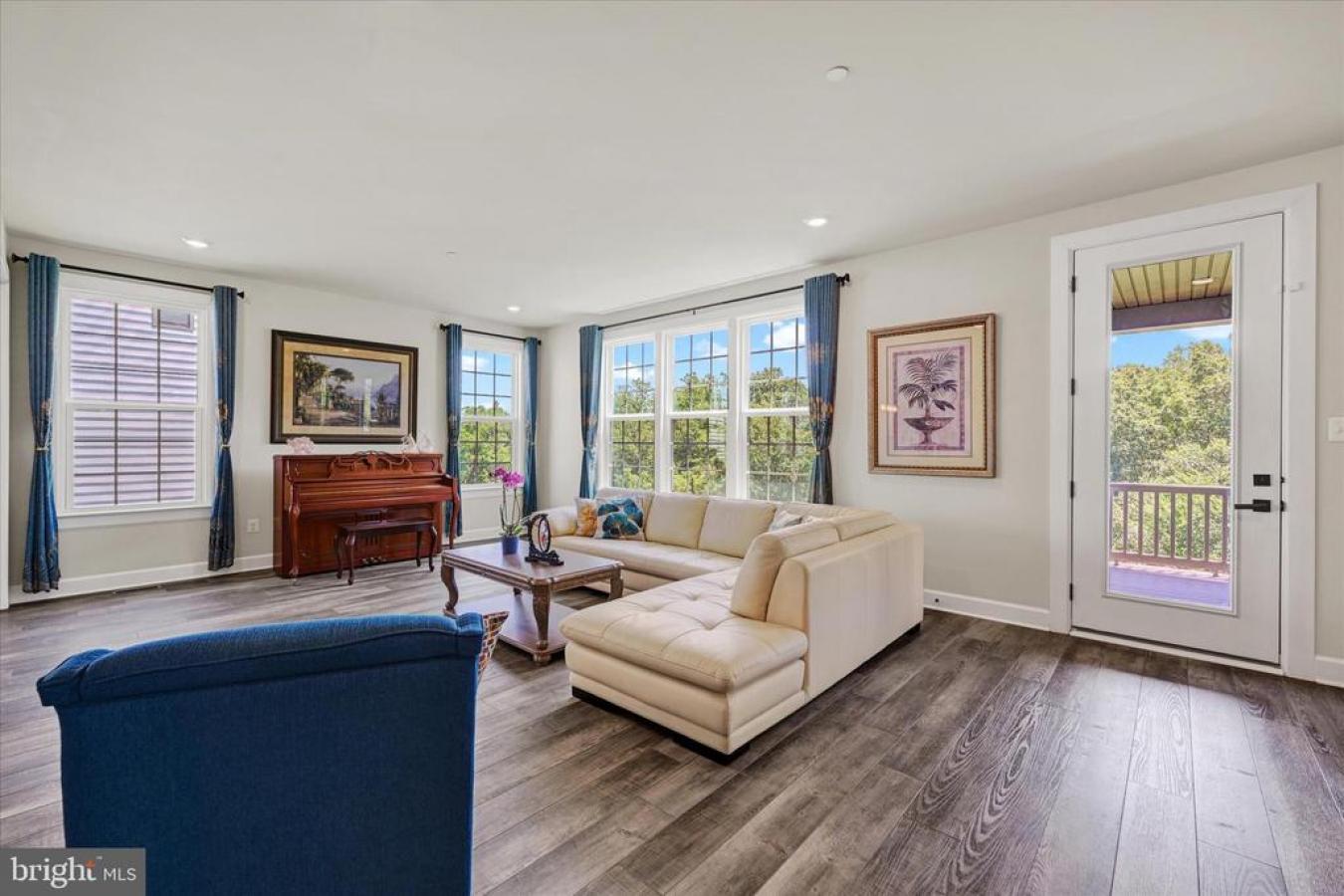 NEW MARKET, Maryland, 21774, United States, 4 Bedrooms Bedrooms, ,4 BathroomsBathrooms,Residential,For Sale,1880258