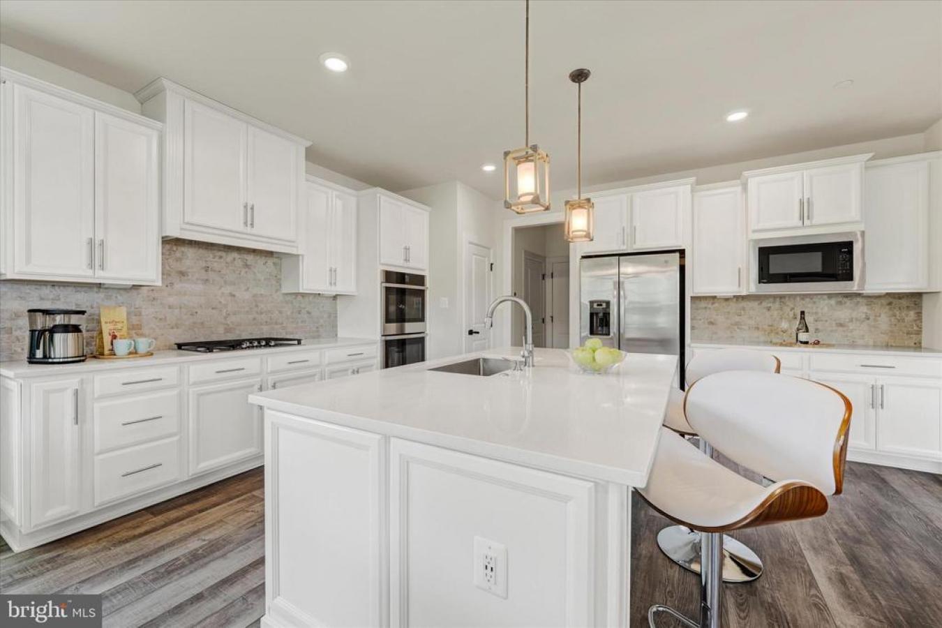 NEW MARKET, Maryland, 21774, United States, 4 Bedrooms Bedrooms, ,4 BathroomsBathrooms,Residential,For Sale,1880258