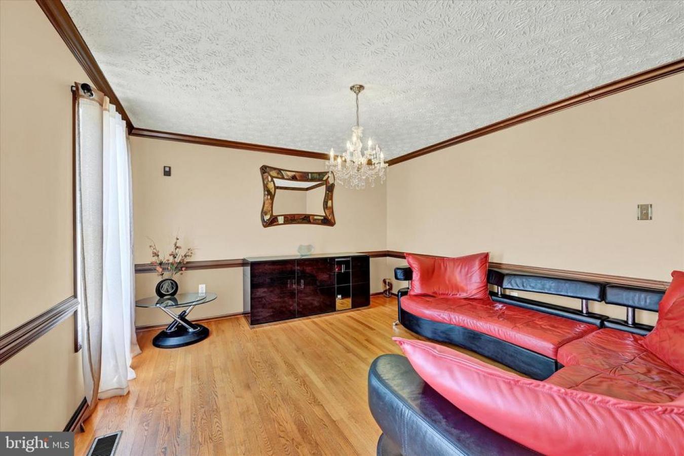 BALTIMORE, Maryland, 21209, United States, 5 Bedrooms Bedrooms, ,3 BathroomsBathrooms,Residential,For Sale,1880257
