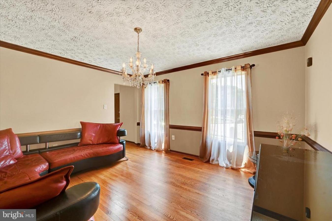 BALTIMORE, Maryland, 21209, United States, 5 Bedrooms Bedrooms, ,3 BathroomsBathrooms,Residential,For Sale,1880257