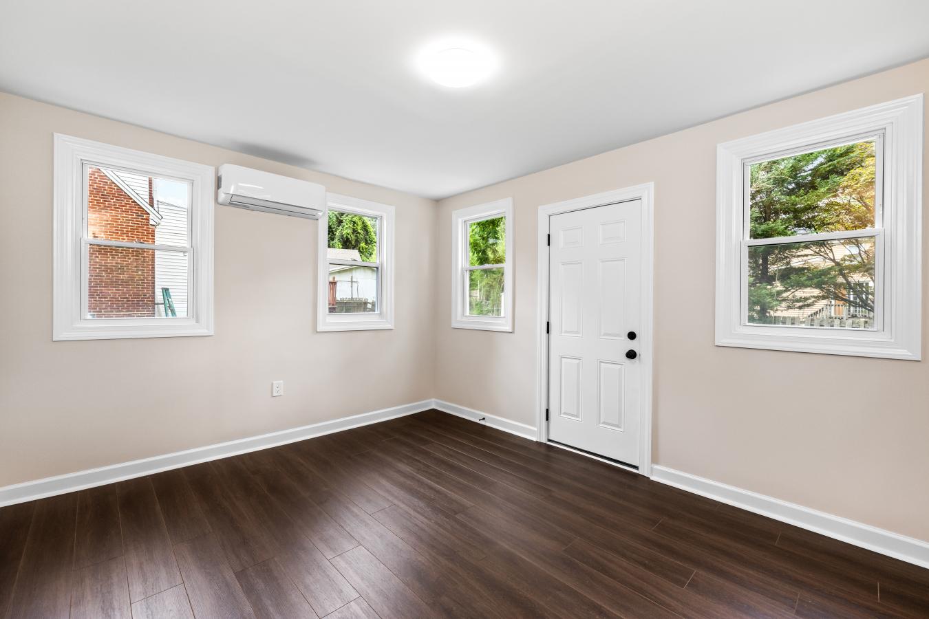 Rockville, Montgomery, 20850, United States, 4 Bedrooms Bedrooms, ,2 BathroomsBathrooms,Residential,For Sale,1880256