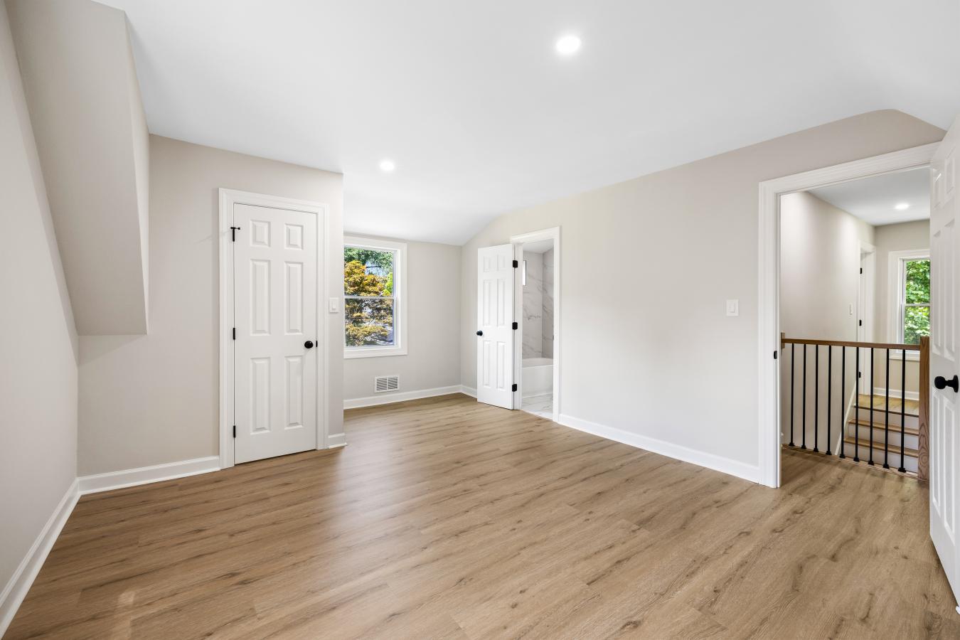 Rockville, Montgomery, 20850, United States, 4 Bedrooms Bedrooms, ,2 BathroomsBathrooms,Residential,For Sale,1880256