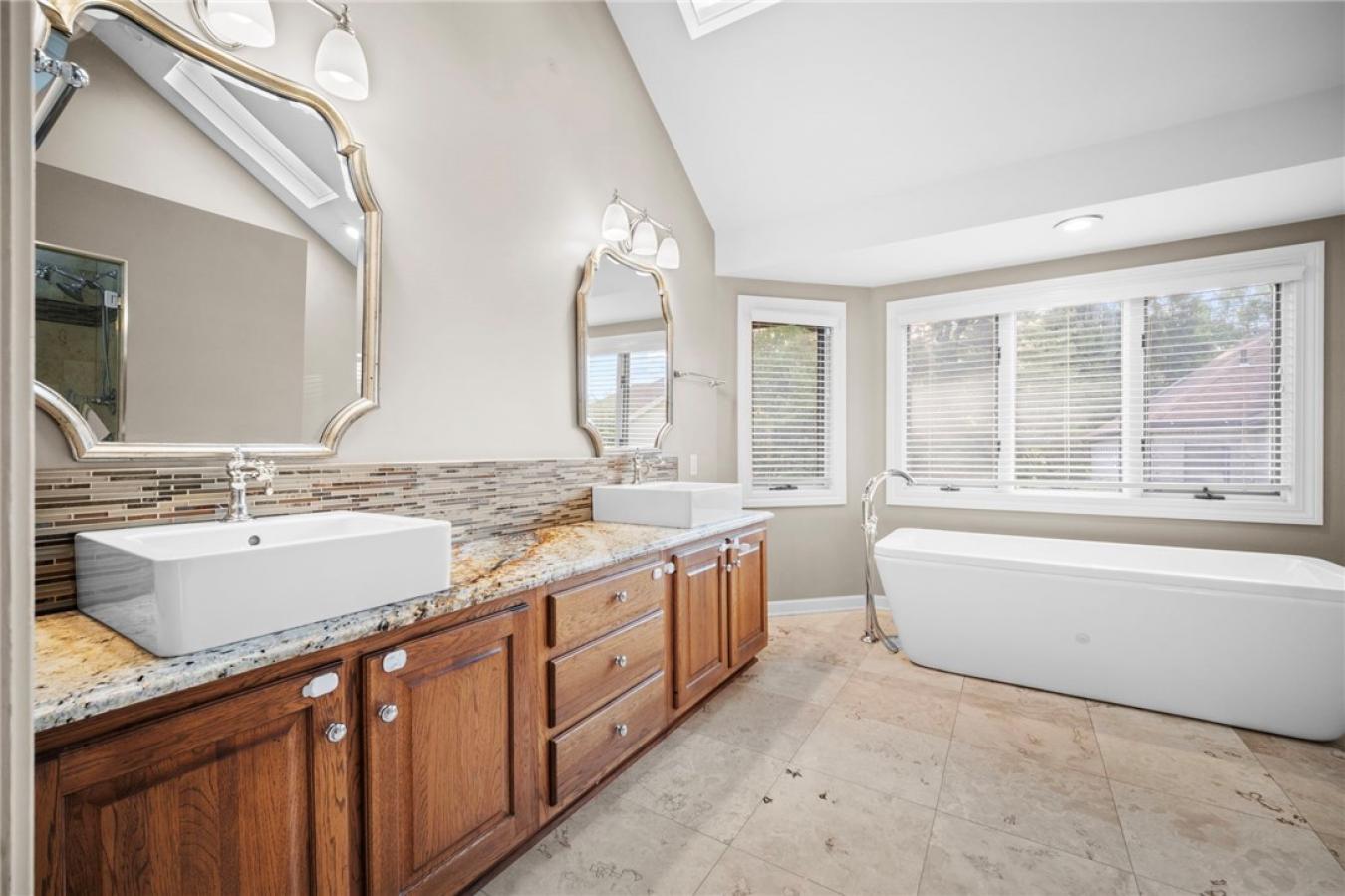 McCandless, Pennsylvania, 15044, United States, 4 Bedrooms Bedrooms, ,3 BathroomsBathrooms,Residential,For Sale,1880255