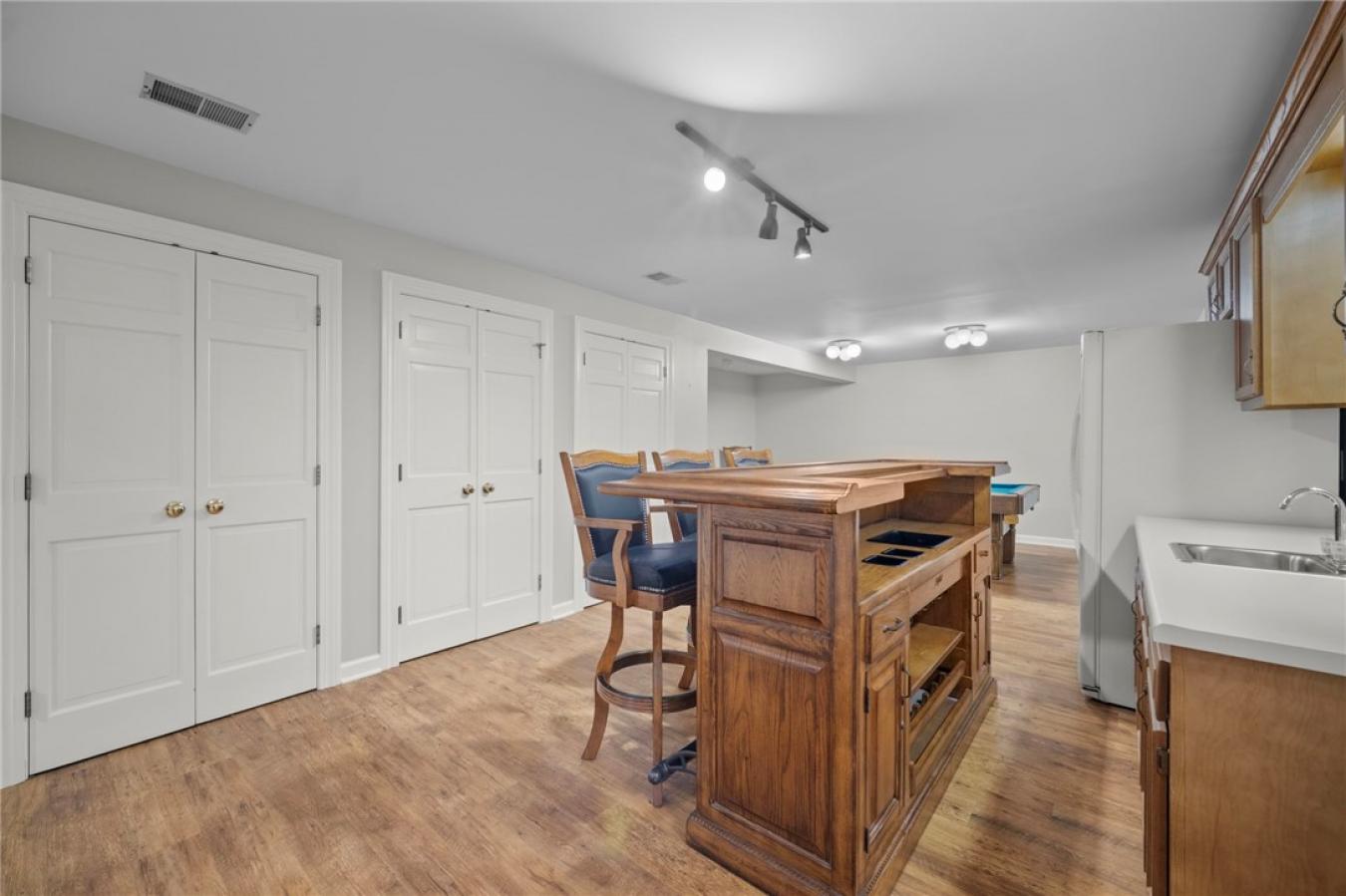 McCandless, Pennsylvania, 15044, United States, 4 Bedrooms Bedrooms, ,3 BathroomsBathrooms,Residential,For Sale,1880255