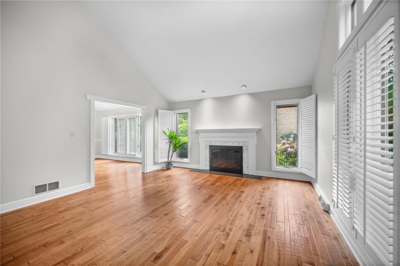 McCandless, Pennsylvania, 15044, United States, 4 Bedrooms Bedrooms, ,3 BathroomsBathrooms,Residential,For Sale,1880255