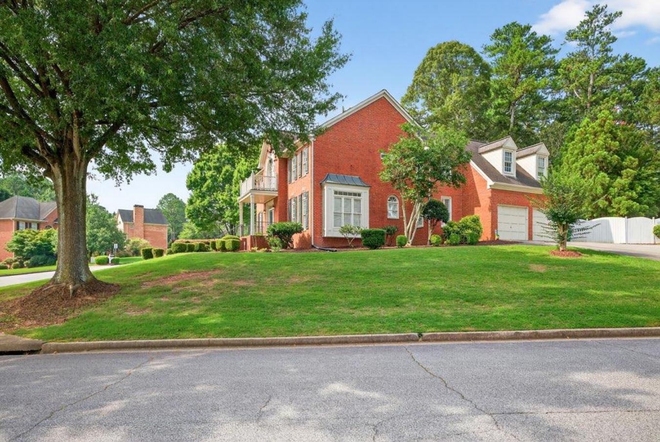 Snellville, Georgia, 30078, United States, 4 Bedrooms Bedrooms, ,3 BathroomsBathrooms,Residential,For Sale,1880247