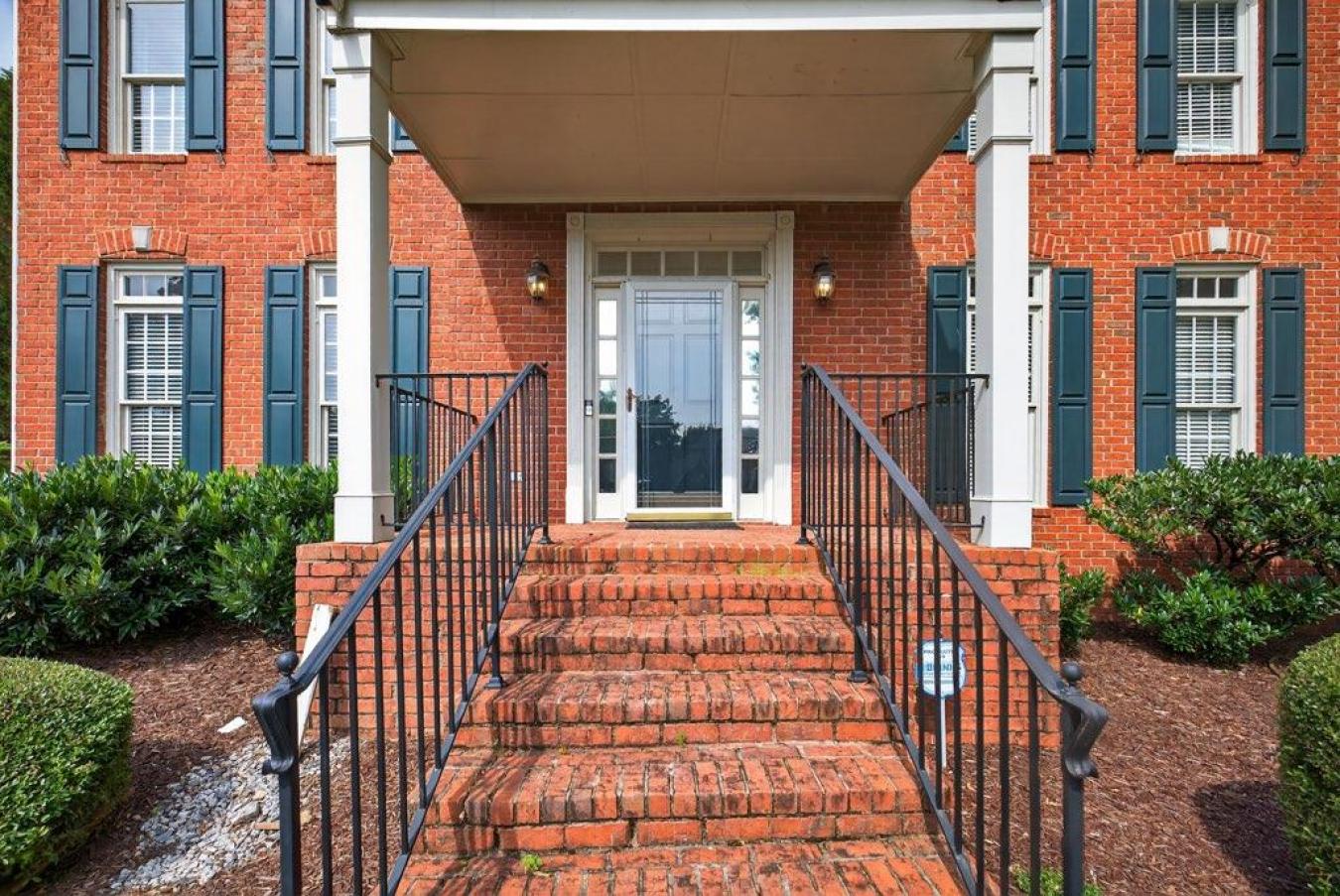 Snellville, Georgia, 30078, United States, 4 Bedrooms Bedrooms, ,3 BathroomsBathrooms,Residential,For Sale,1880247