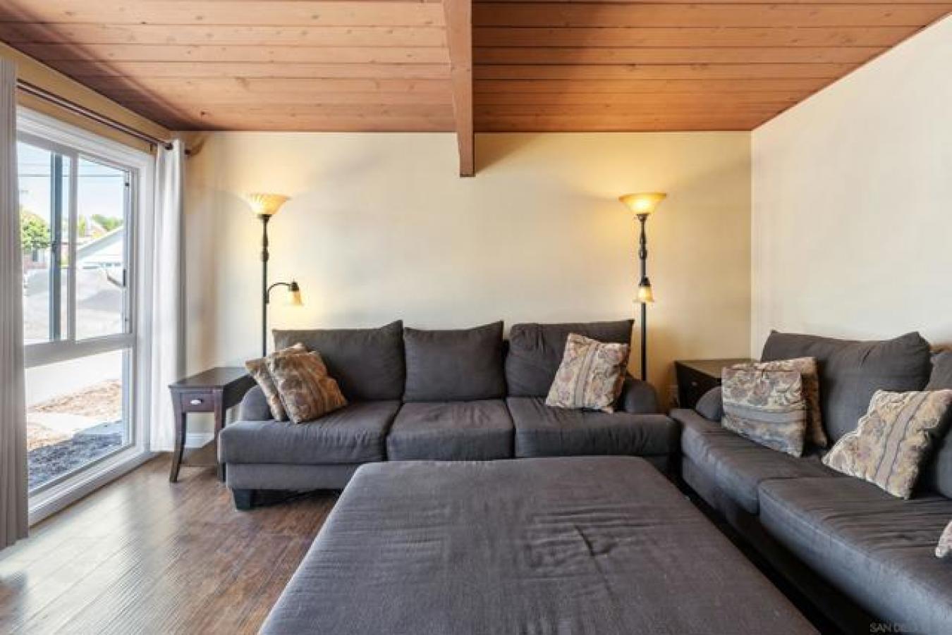 San Diego, California, 92123, United States, 4 Bedrooms Bedrooms, ,2 BathroomsBathrooms,Residential,For Sale,1880245