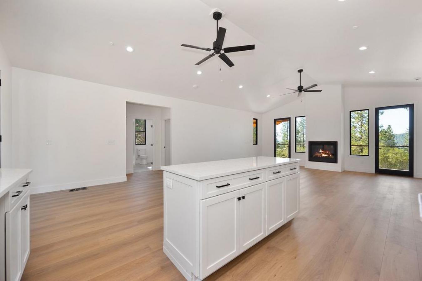 Somerset, California, 95684, United States, 3 Bedrooms Bedrooms, ,2 BathroomsBathrooms,Residential,For Sale,1880242