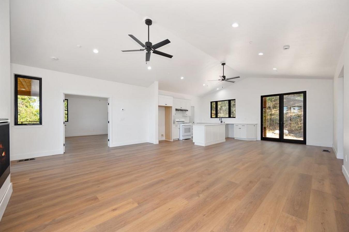 Somerset, California, 95684, United States, 3 Bedrooms Bedrooms, ,2 BathroomsBathrooms,Residential,For Sale,1880242