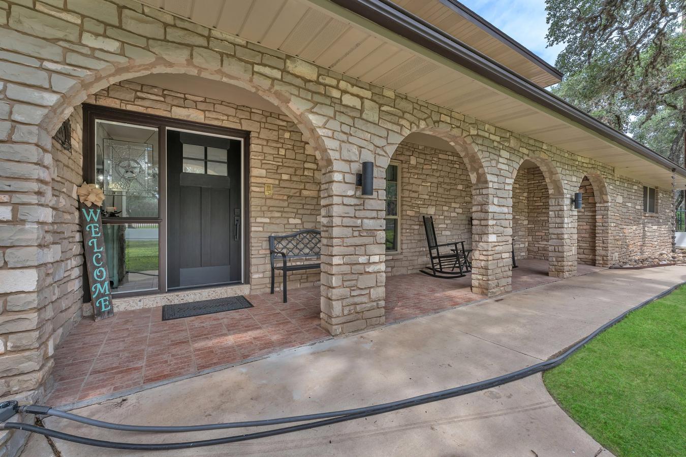 Helotes, Bexar, 78023, United States, 4 Bedrooms Bedrooms, ,2 BathroomsBathrooms,Residential,For Sale,1910071