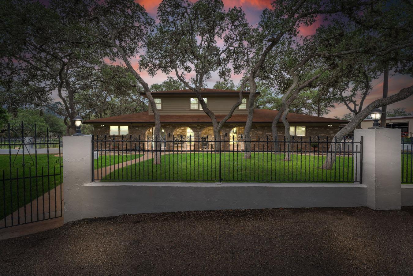 Helotes, Bexar, 78023, United States, 4 Bedrooms Bedrooms, ,2 BathroomsBathrooms,Residential,For Sale,1910071 Helotes, Bexar, 78023, United States, 4 Bedrooms Bedrooms, ,2 BathroomsBathrooms,Residential,For Sale,1910071