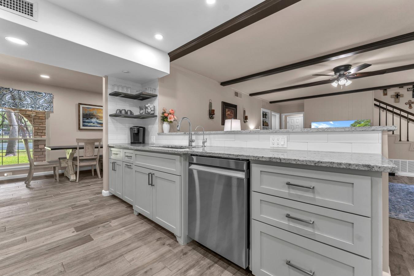 Helotes, Bexar, 78023, United States, 4 Bedrooms Bedrooms, ,2 BathroomsBathrooms,Residential,For Sale,1910071