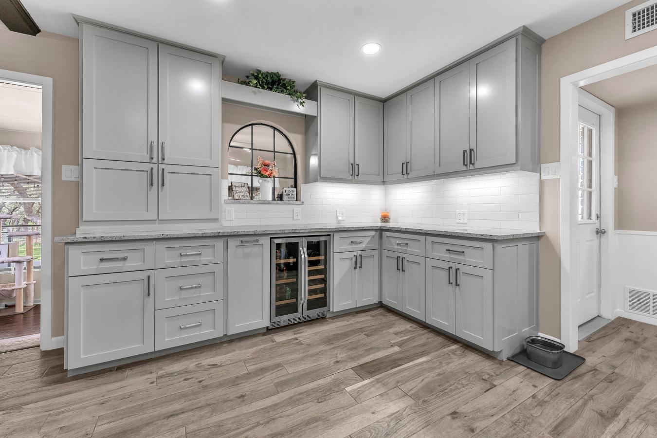 Helotes, Bexar, 78023, United States, 4 Bedrooms Bedrooms, ,2 BathroomsBathrooms,Residential,For Sale,1910071