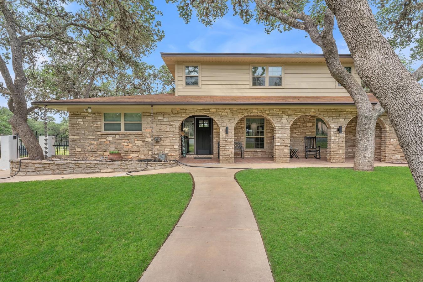 Helotes, Bexar, 78023, United States, 4 Bedrooms Bedrooms, ,2 BathroomsBathrooms,Residential,For Sale,1910071