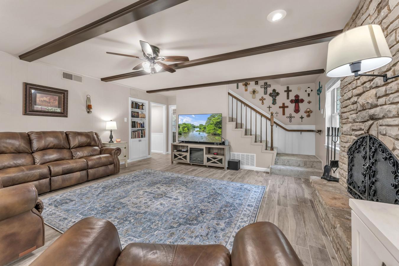 Helotes, Bexar, 78023, United States, 4 Bedrooms Bedrooms, ,2 BathroomsBathrooms,Residential,For Sale,1910071