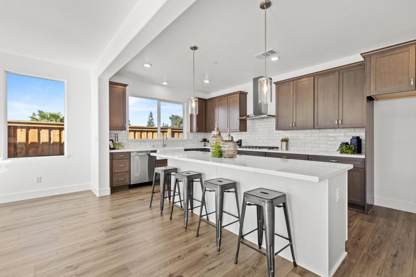 Yuba City, Sutter, 95993, United States, 4 Bedrooms Bedrooms, ,3 BathroomsBathrooms,Residential,For Sale,1880330