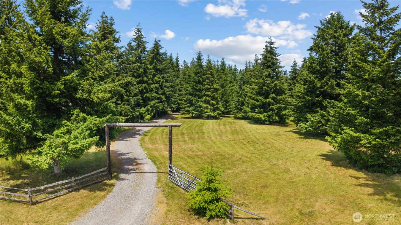 Rochester, Washington, 98579, United States, 4 Bedrooms Bedrooms, ,3 BathroomsBathrooms,Residential,For Sale,1880329