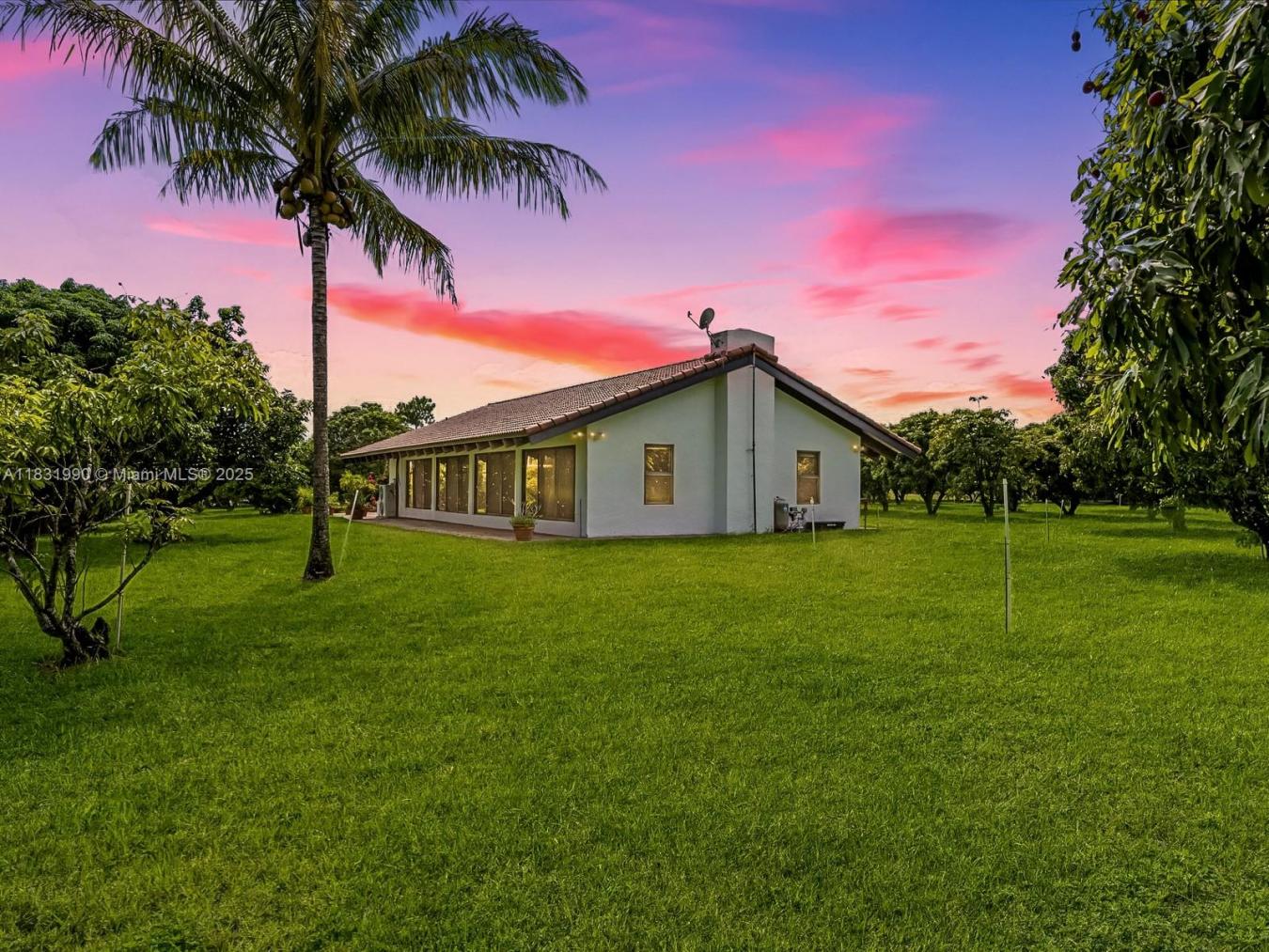 Miami, Dade County, 33177, United States, 4 Bedrooms Bedrooms, ,2 BathroomsBathrooms,Residential,For Sale,1883771