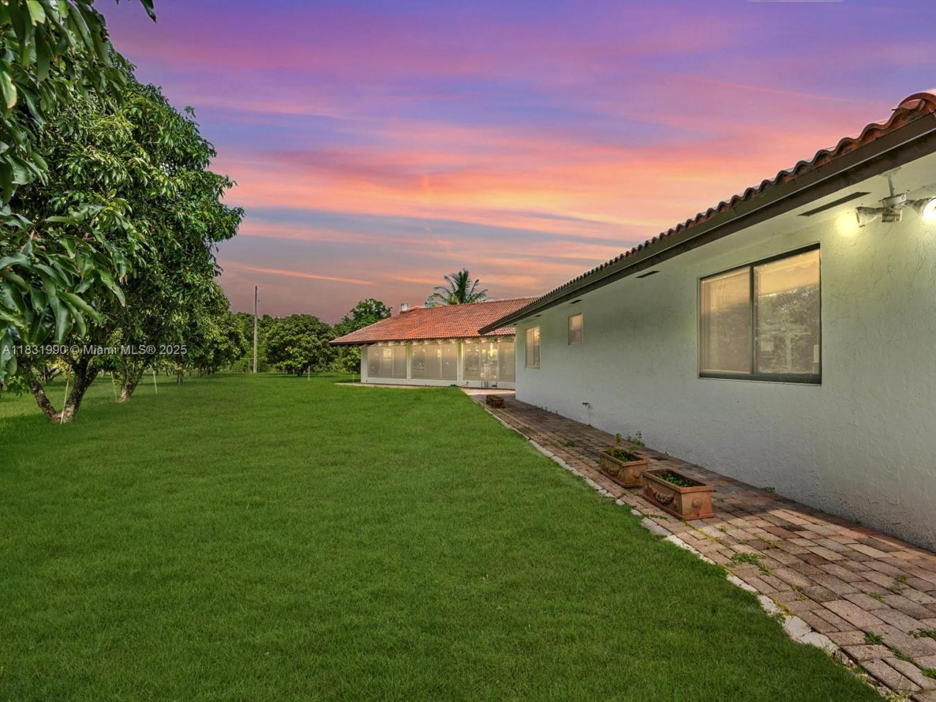 Miami, Dade County, 33177, United States, 4 Bedrooms Bedrooms, ,2 BathroomsBathrooms,Residential,For Sale,1883771