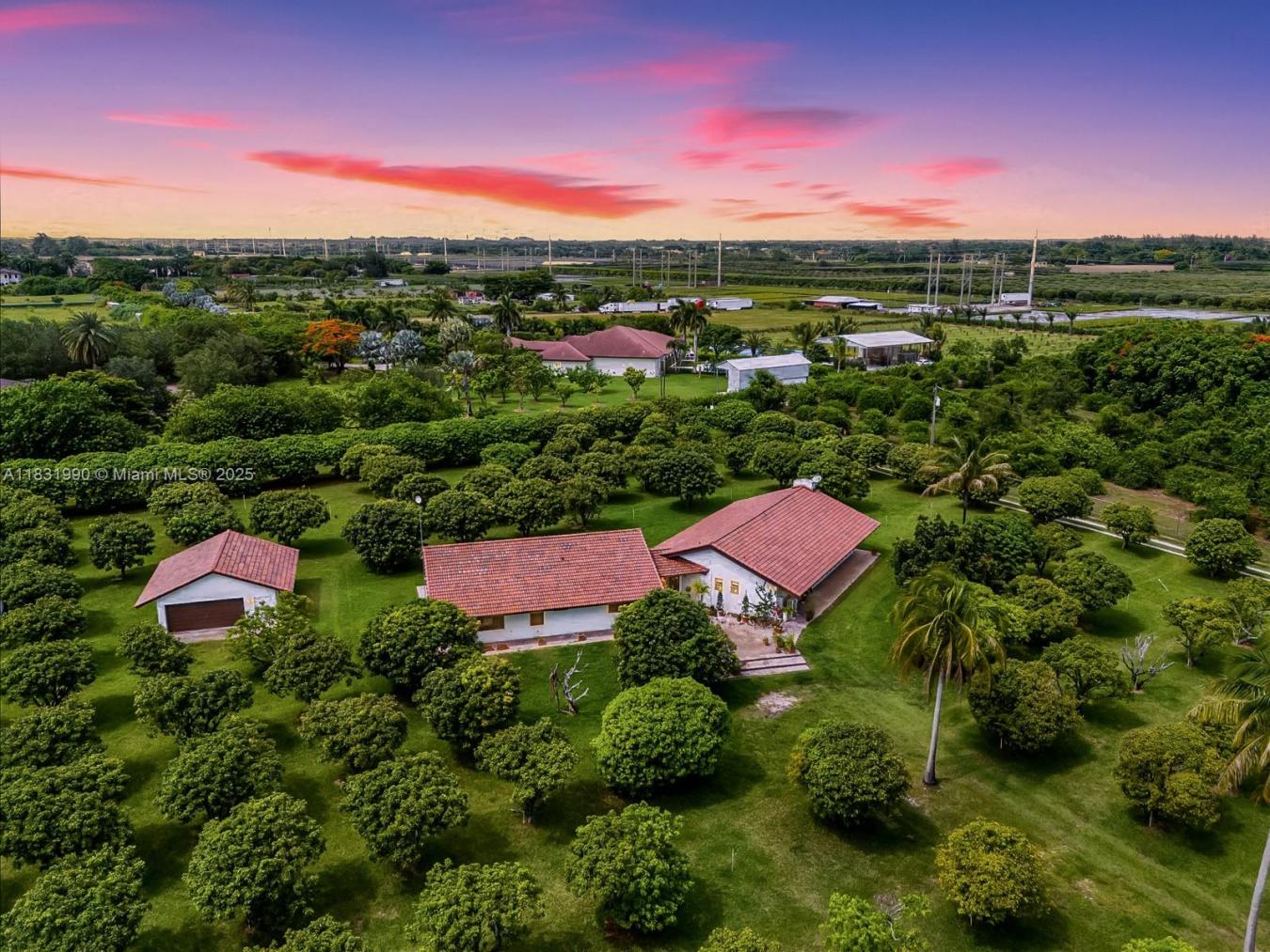 Miami, Dade County, 33177, United States, 4 Bedrooms Bedrooms, ,2 BathroomsBathrooms,Residential,For Sale,1883771