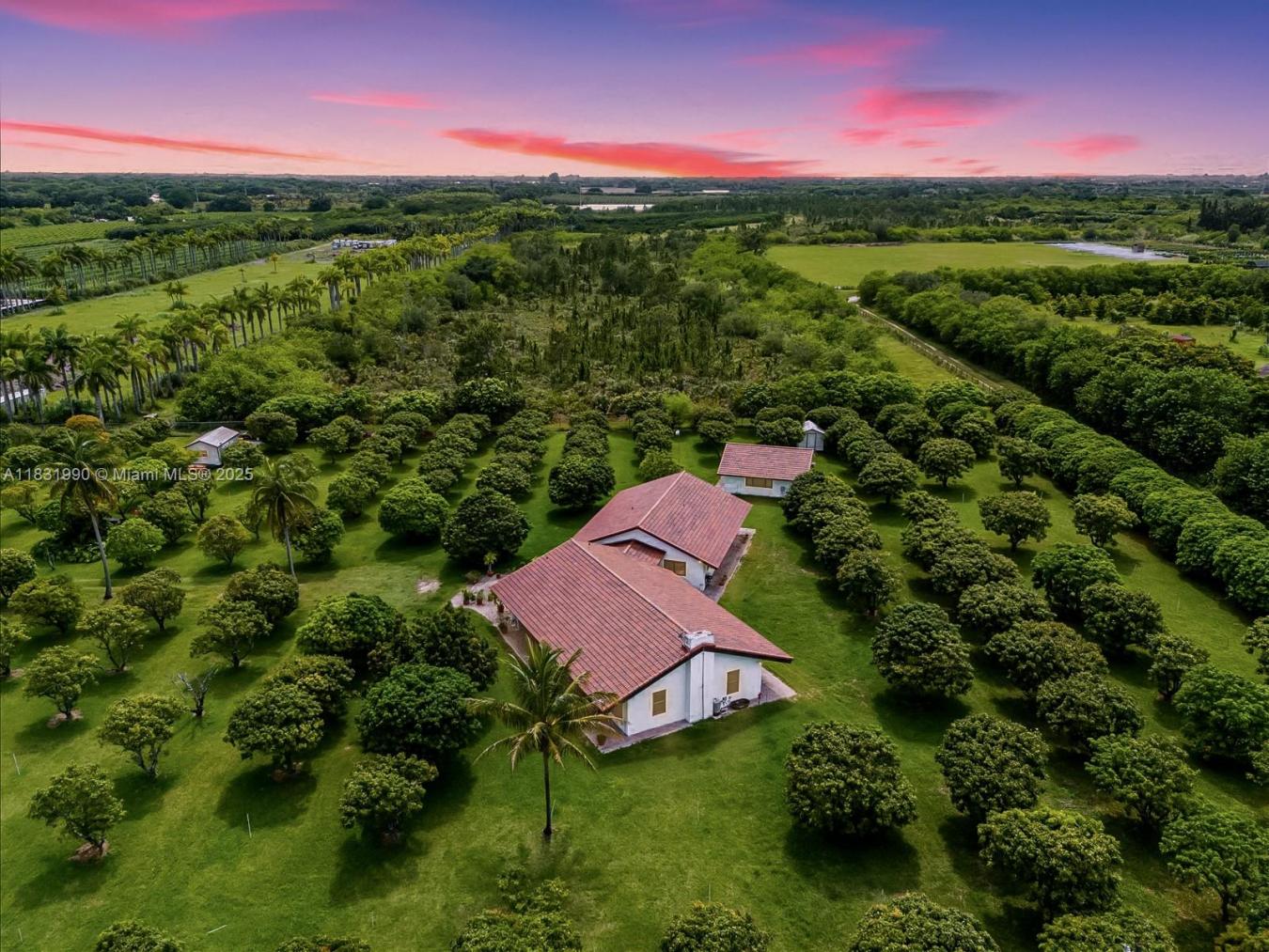 Miami, Dade County, 33177, United States, 4 Bedrooms Bedrooms, ,2 BathroomsBathrooms,Residential,For Sale,1883771