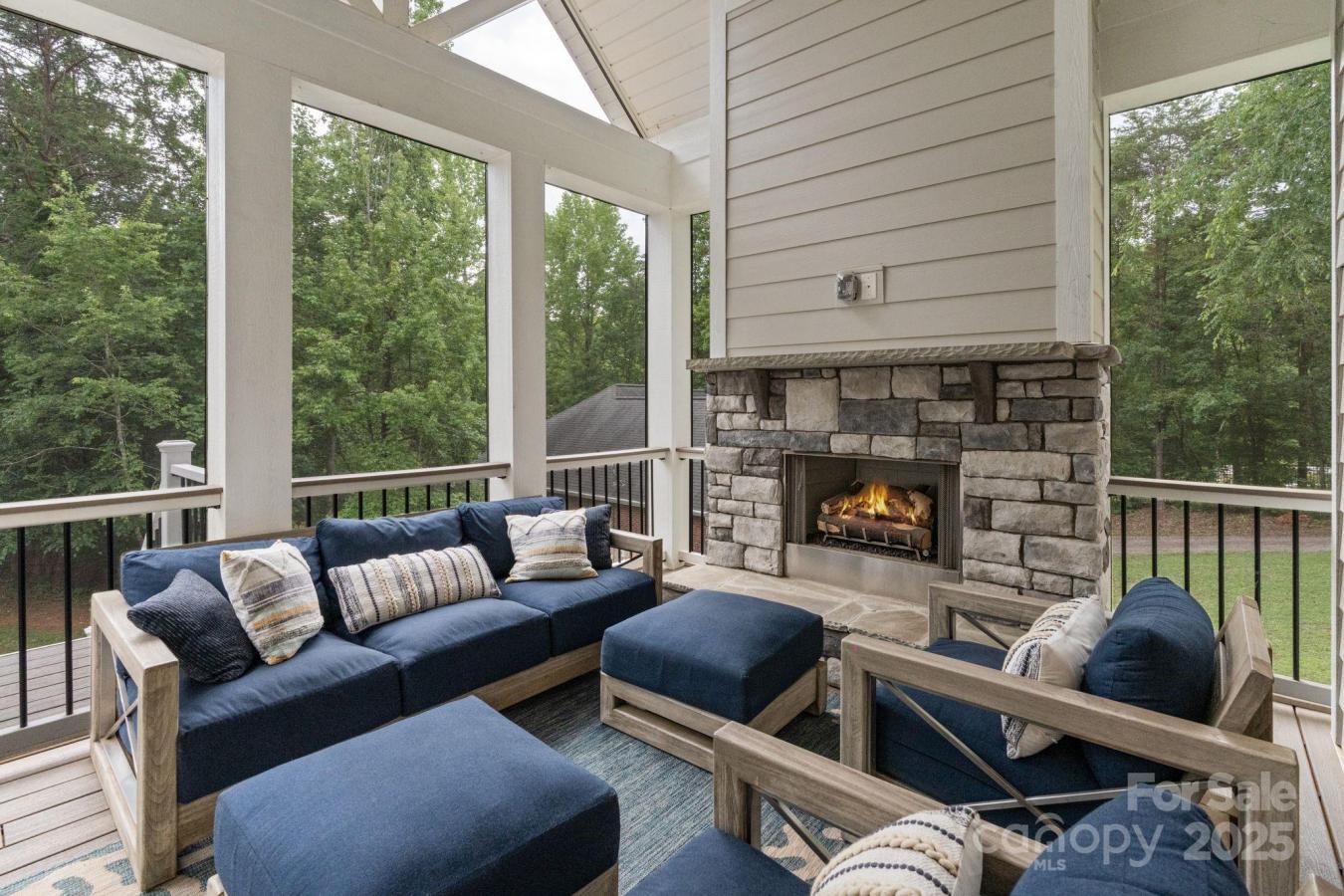 Catawba, North Carolina, 28609, United States, 4 Bedrooms Bedrooms, ,4 BathroomsBathrooms,Residential,For Sale,1883769