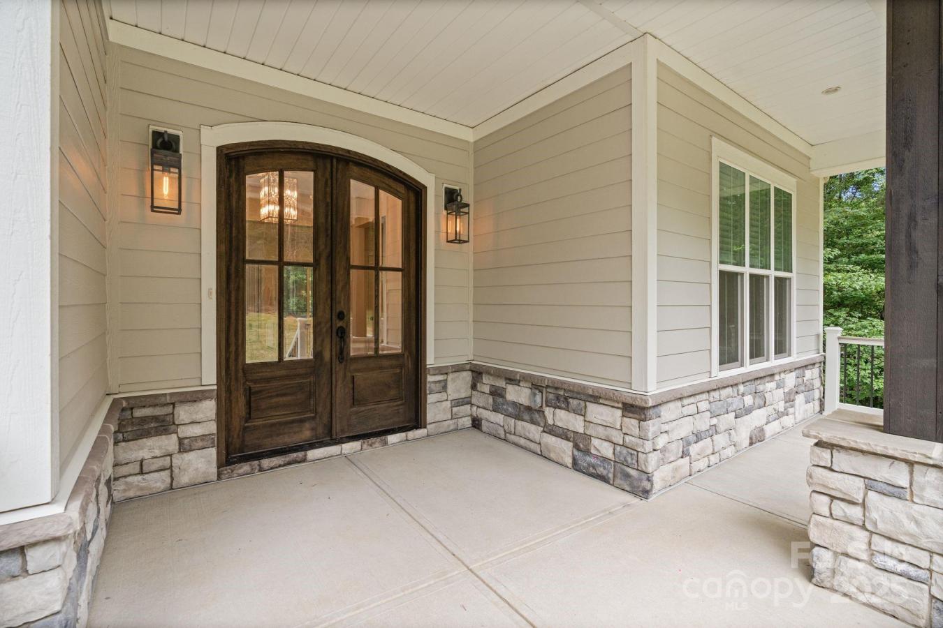 Catawba, North Carolina, 28609, United States, 4 Bedrooms Bedrooms, ,4 BathroomsBathrooms,Residential,For Sale,1883769