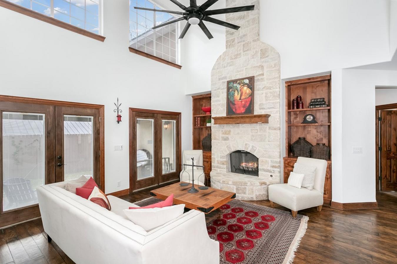 Fredericksburg, Texas, 78624, United States, 5 Bedrooms Bedrooms, ,4 BathroomsBathrooms,Residential,For Sale,1883767