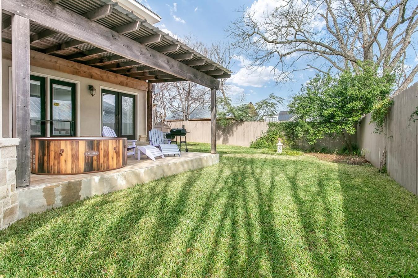 Fredericksburg, Texas, 78624, United States, 5 Bedrooms Bedrooms, ,4 BathroomsBathrooms,Residential,For Sale,1883767