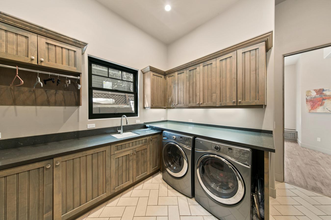 Coronado, California, 92118, United States, 5 Bedrooms Bedrooms, ,4 BathroomsBathrooms,Residential,For Sale,1880085