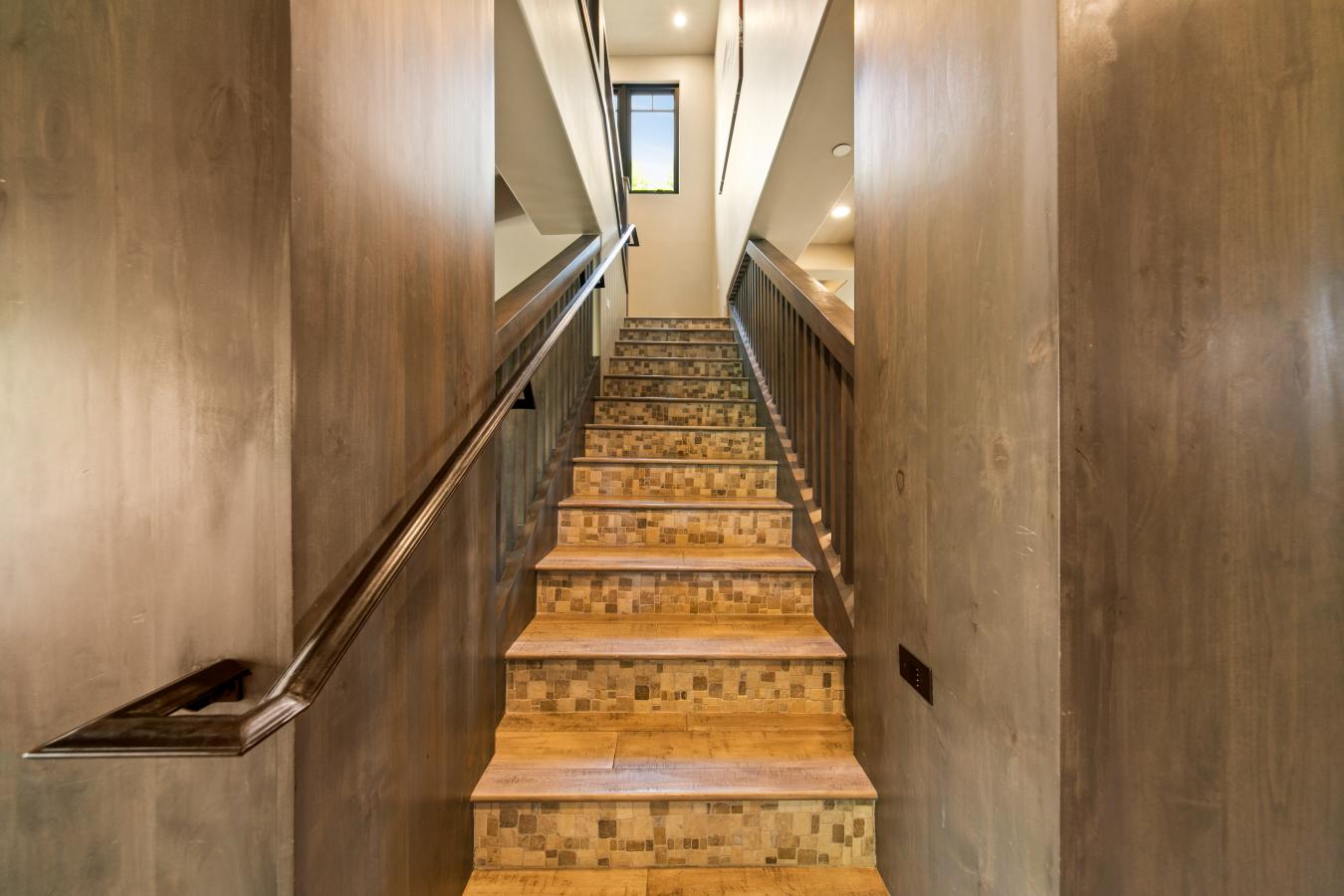 Coronado, California, 92118, United States, 5 Bedrooms Bedrooms, ,4 BathroomsBathrooms,Residential,For Sale,1880085