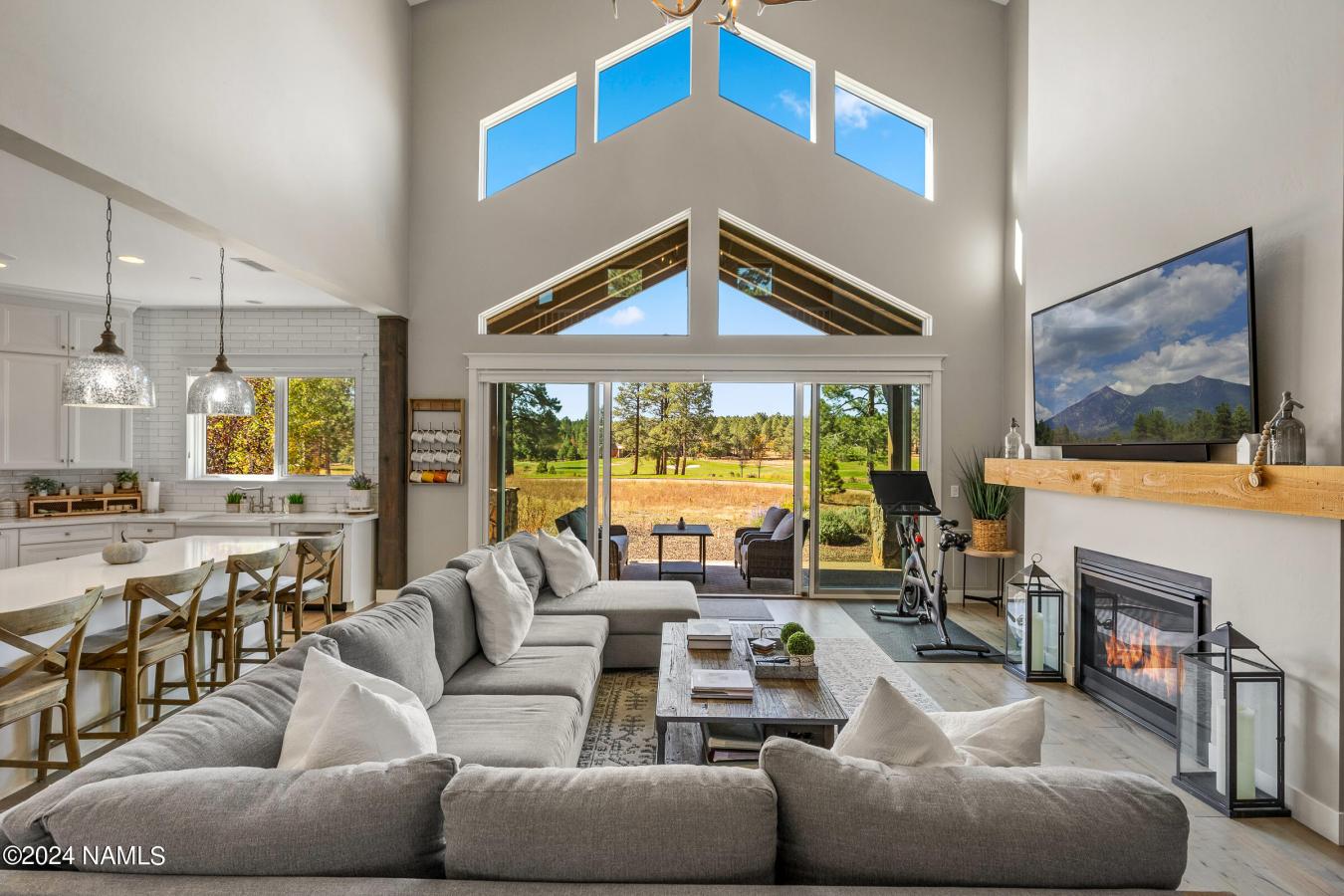 Flagstaff, Arizona, 86005, United States, 5 Bedrooms Bedrooms, ,Residential,For Sale,1883765