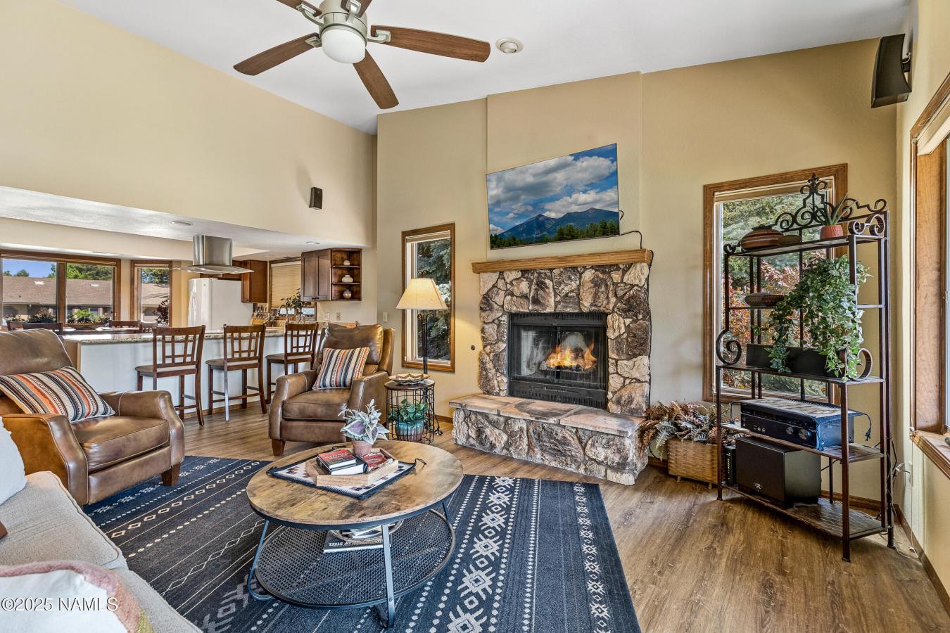 Flagstaff, Arizona, 86004, United States, 2 Bedrooms Bedrooms, ,Residential,For Sale,1883764