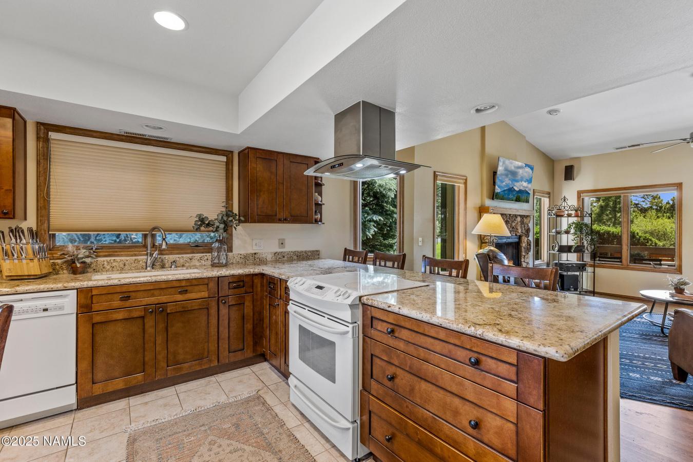 Flagstaff, Arizona, 86004, United States, 2 Bedrooms Bedrooms, ,Residential,For Sale,1883764