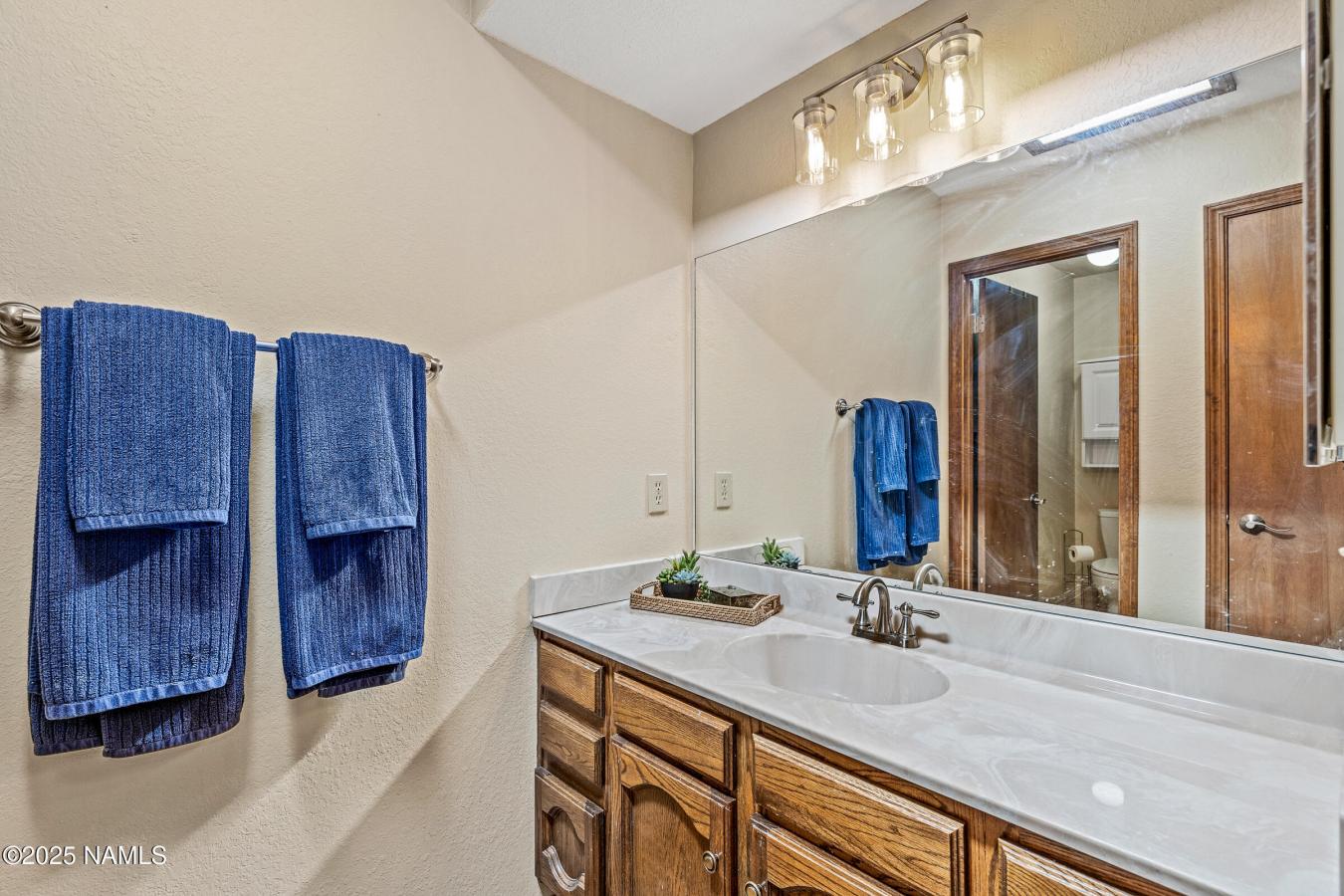 Flagstaff, Arizona, 86004, United States, 2 Bedrooms Bedrooms, ,Residential,For Sale,1883764