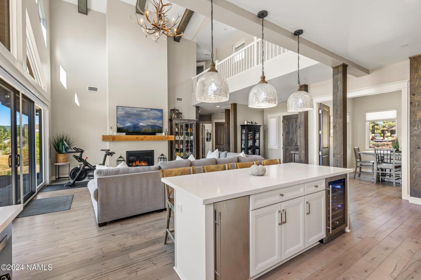 Flagstaff, Arizona, 86005, United States, 5 Bedrooms Bedrooms, ,Residential,For Sale,1883761